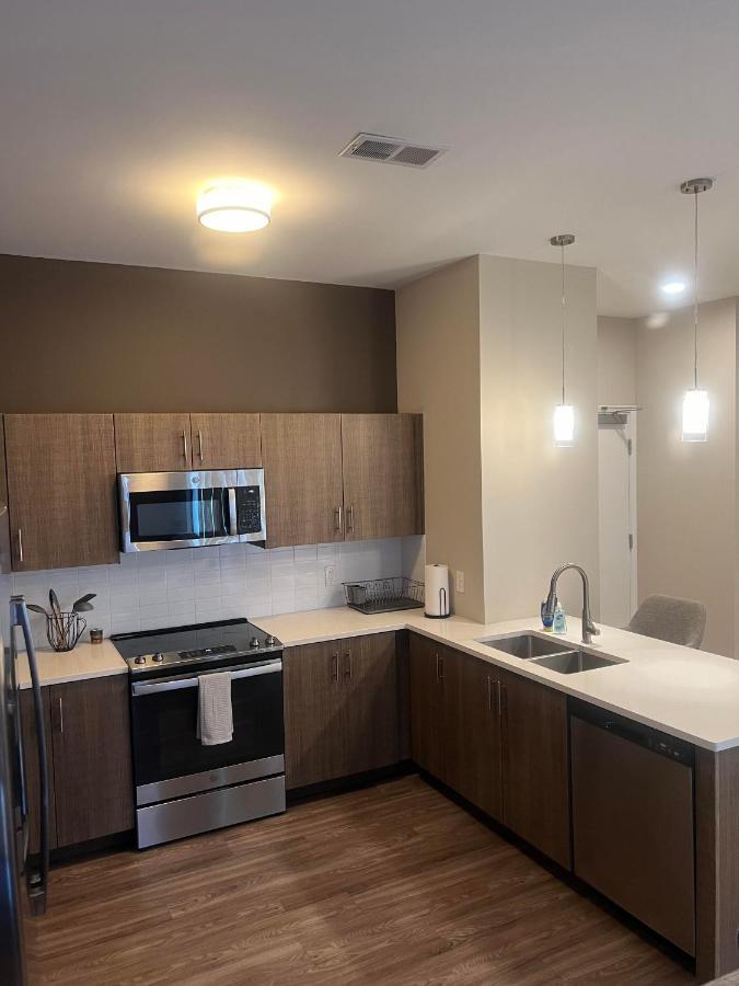 End Of Summer Deals!! Modern 2 Bed 1 Bedroom In Heart Of Midtown Kansas City! ภายนอก รูปภาพ